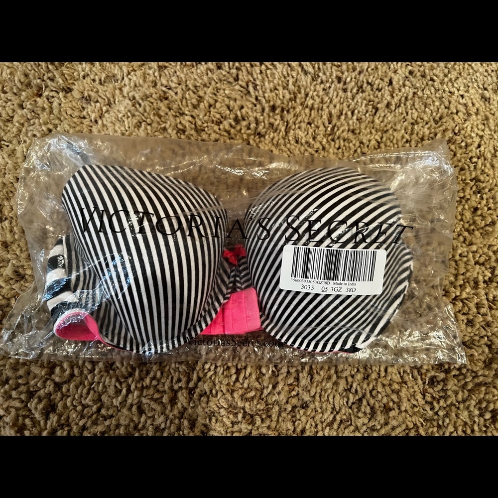 Victoria Secret - 38D